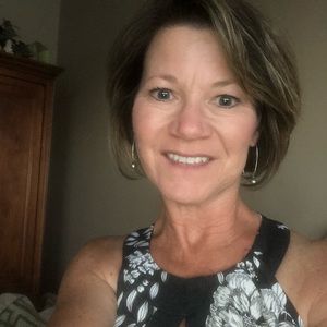 Meet your Posher, Liz